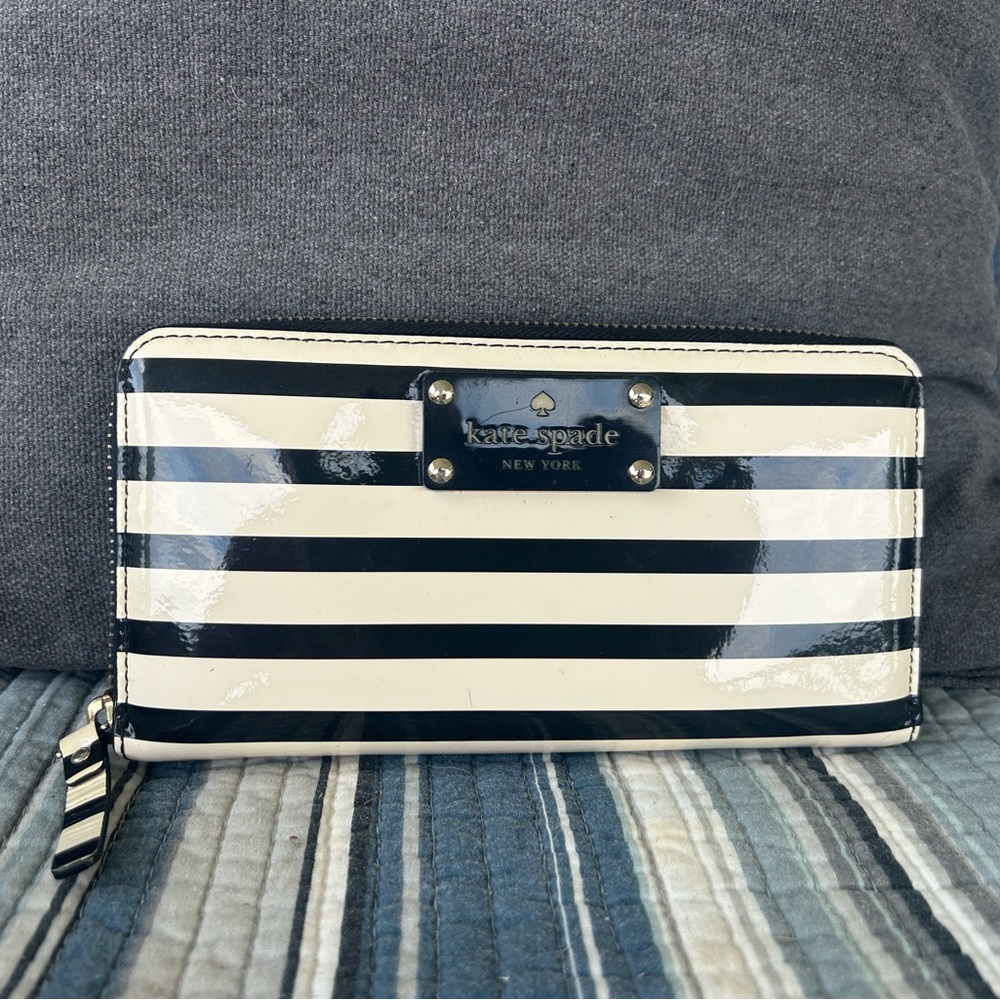 kate spade Cream and Black Striped Patent Zip Wallet
